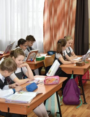 Кировских школьников начнут обучать семьеведению