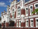 На ремонт фасада Вятской гуманитарной гимназии выделят минимум 40 млн рублей