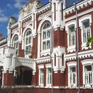 На ремонт фасада Вятской гуманитарной гимназии выделят минимум 40 млн рублей