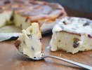 Очень полезно и невероятно вкусно: рецепт творожной запеканки с изюмом