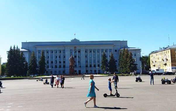 Соколов высказался против сноса памятника Ленину и переименовании улицы