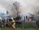 Пожар в Малой Субботихе тушили 3,5 часа: огонь перекинулся на соседний дом