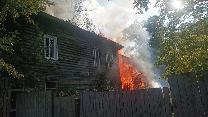 В Слободском из-за детской шалости сгорел дом