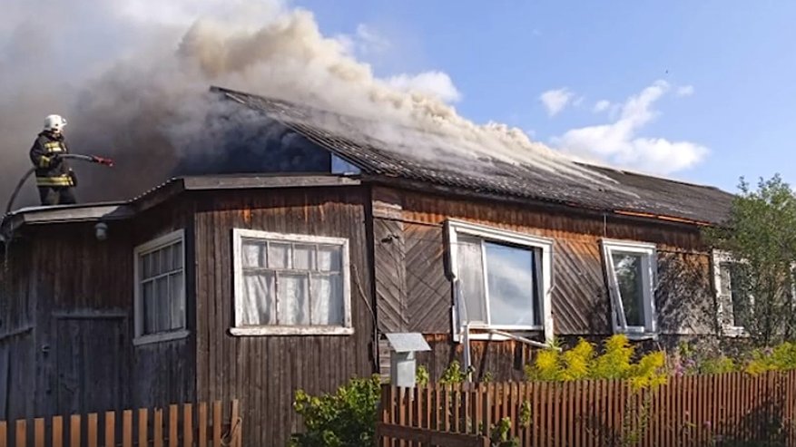 В Кировской области из-за газового баллона вспыхнула квартира: в больнице оказались мать с ребенком