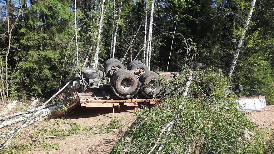 Главная картинка новости: В Кировской области за сутки произошло две смертельных аварии