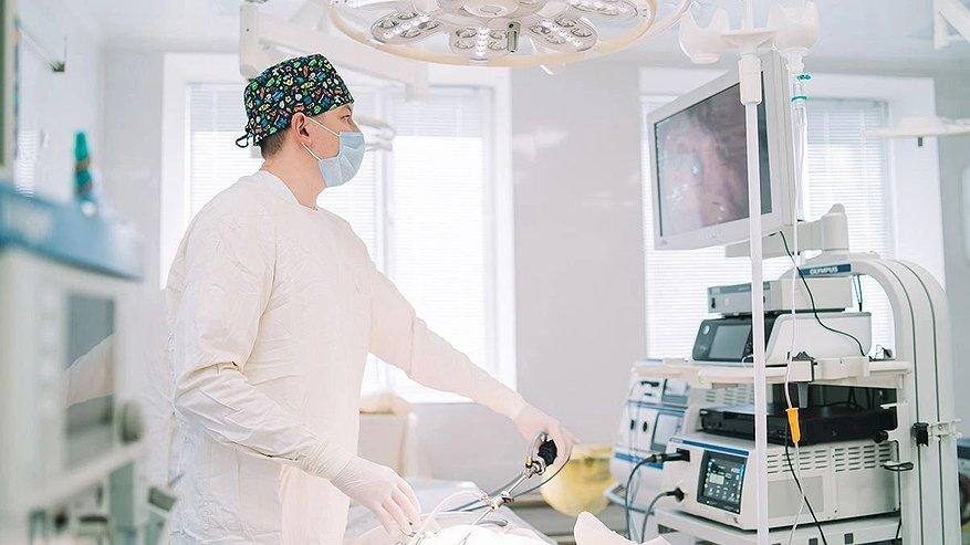 Главная картинка новости: Кировские хирурги помогли 13-летней девочке, у которой из-за анорексии провисли внутренние органы