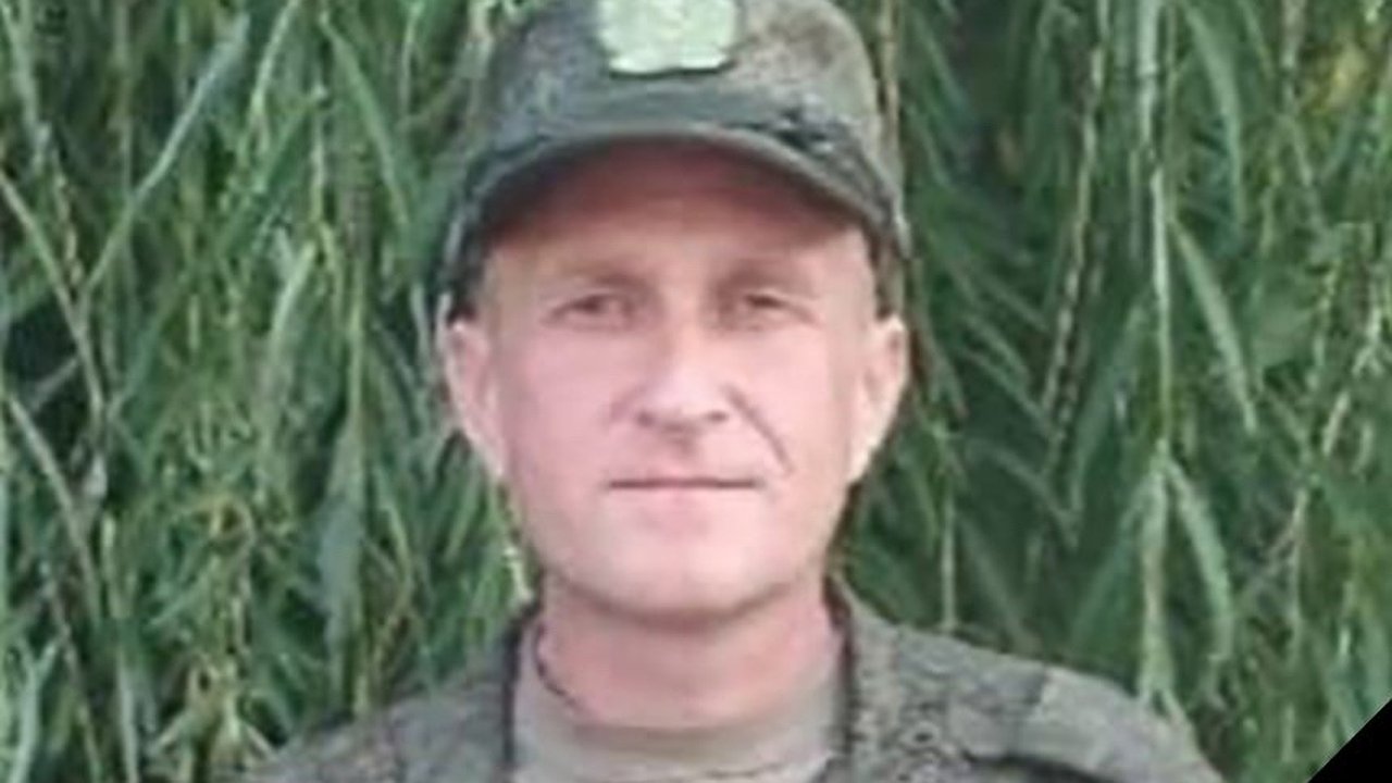 Главная картинка новости: В Кировской области проводят в последний путь бойца, погибшего в зоне спецоперации