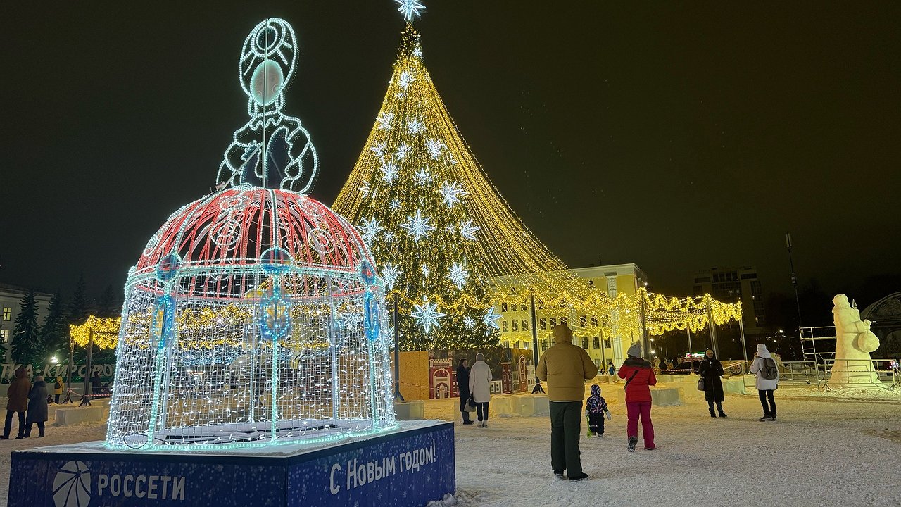 Главная картинка новости: Новогодние праздники сместятся из-за обстановки в стране: каникулы 2025 будут сильно изменены
