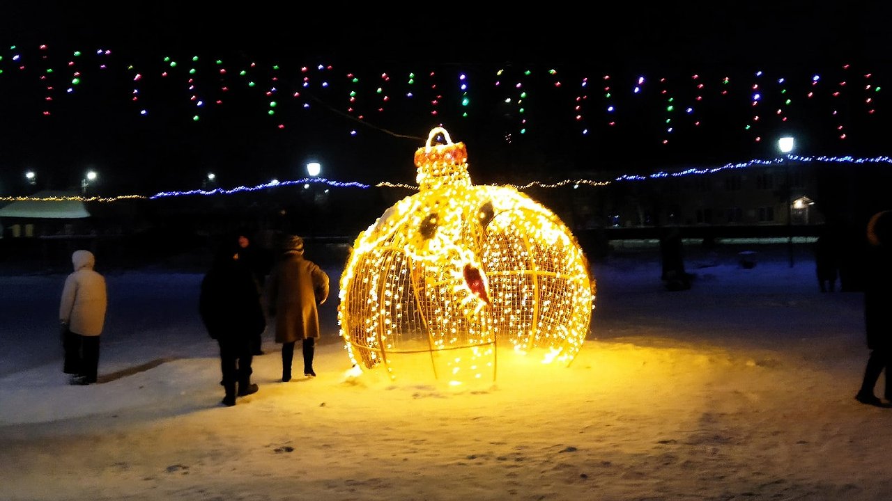 Главная картинка новости: Праздники будут перенесены из-за обстановки в РФ: новогодние каникулы будут сильно изменены
