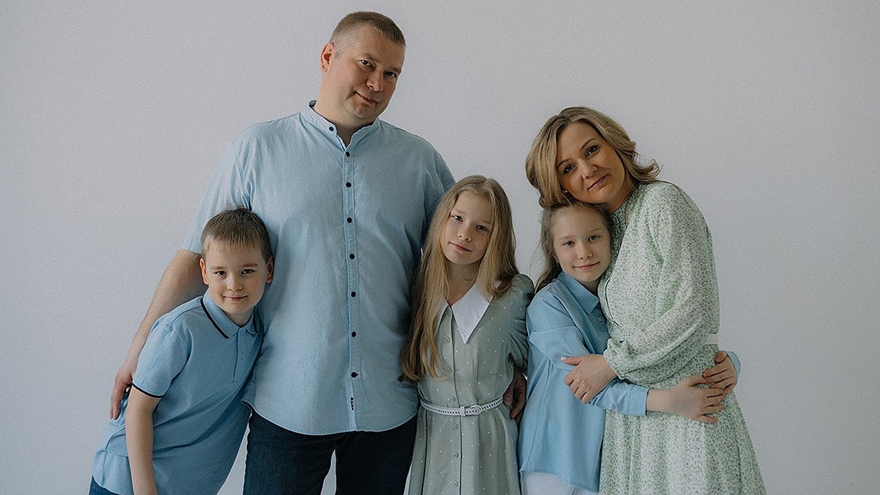 Главная картинка новости: В Кирове выходили маловесных тройняшек-"торопыжек", которые родились на 7 месяце беременности