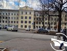 ДТП на Октябрьском проспекте в Кирове: легковушка вылетела на аллею