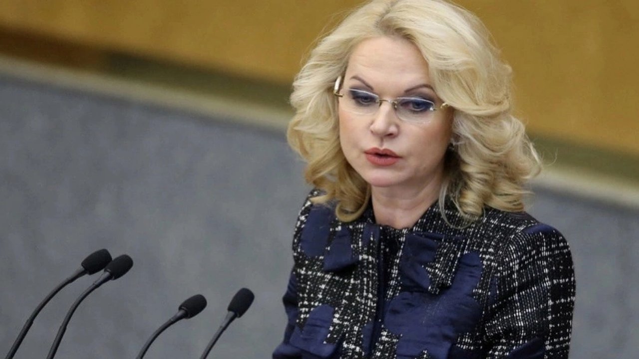 Главная картинка новости: Указ вступил в силу: Голикова объявила о разовой выплате пенсионерам 15 000 рублей с 12 ноября?