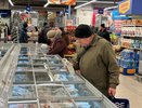 Ошибка может стоить дорого: какие продукты не нужно ставить на новогодний стол - топ опасных марок