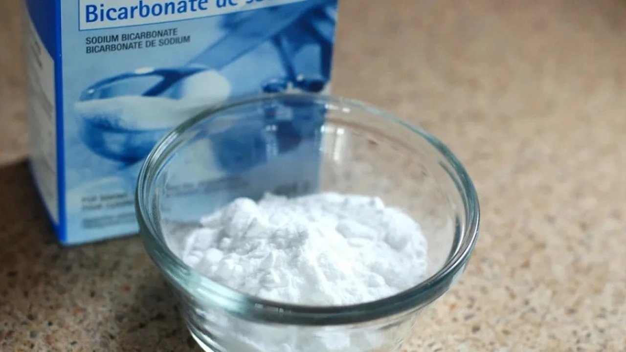 Главная картинка новости: Склеиваю все содой — держит намертво, намного лучше покупного: спасибо тете за совет