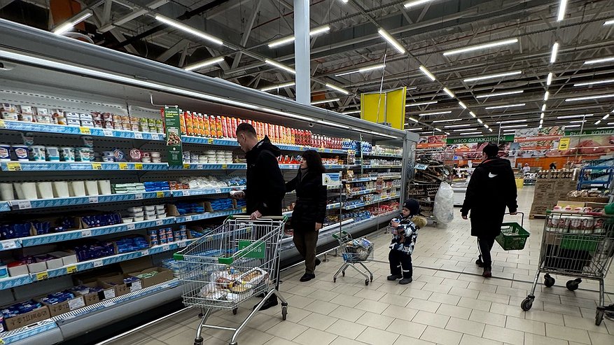 Главная картинка новости: "С 5 декабря станет бесплатным": "Пятерочка", "Ашан" и "Магнит" приняли волевое решение