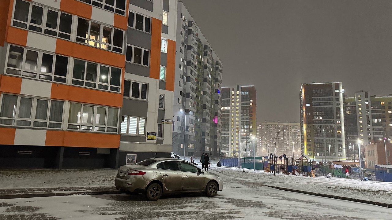 Главная картинка новости: Неожиданная зимняя стихия обрушивается на Россию: впереди арктические морозы