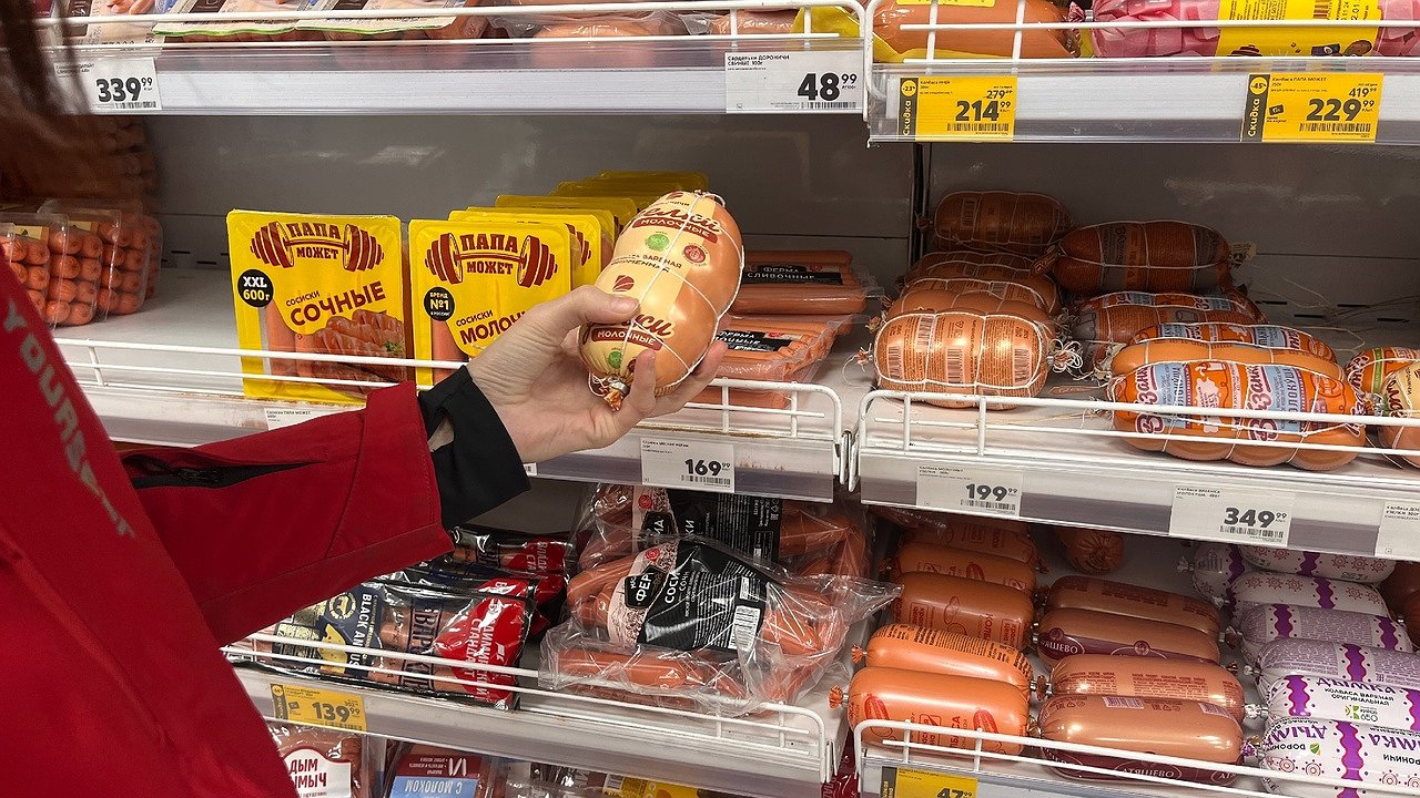 Главная картинка новости: В России подорожает колбаса