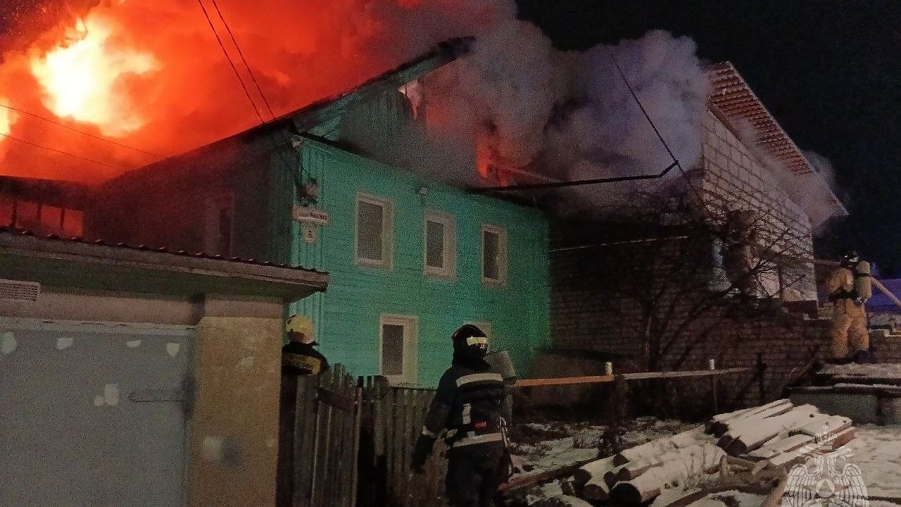 Главная картинка новости: В Слободе Филейка сгорел двухэтажный дом