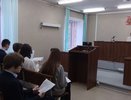 В Кирове мужчина пытался пронести в здание суда пистолет