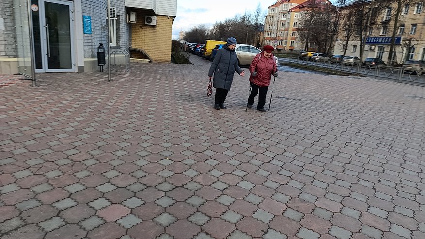 Главная картинка новости: Всем пенсионерам одобрили новогоднюю выплату: на карту в декабре придут по 15 000 рублей - указ уже подписан