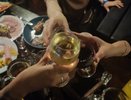 Сжигать бумажки в бокале — прошлый век: самый действенный метод, чтобы загадать желание на Новый год