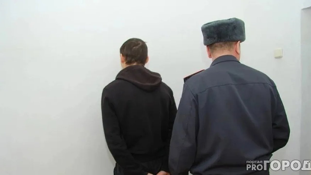 Главная картинка новости: В Кирове осужден четырежды судимый 41-летний лжетеррорист