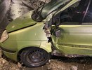 Есть пострадавший: в Кирове на Производственной Renault врезался в столб