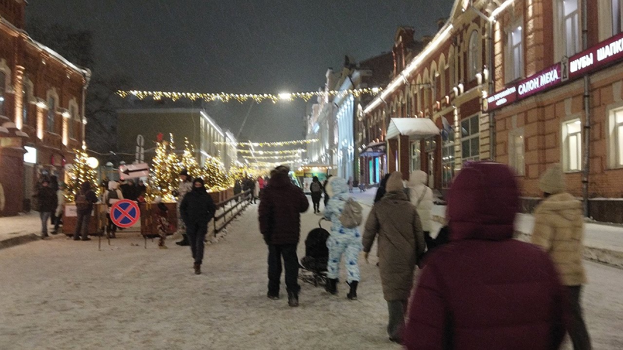 Главная картинка новости: Стало известно, когда улица Спасская в Кирове вновь станет пешеходной