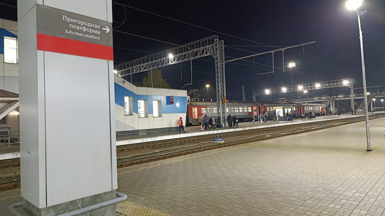 Главная картинка новости: Люди в ярости сдают билеты: введён строжайший запрет в поездах - как теперь будут передвигаться пассажиры РЖД