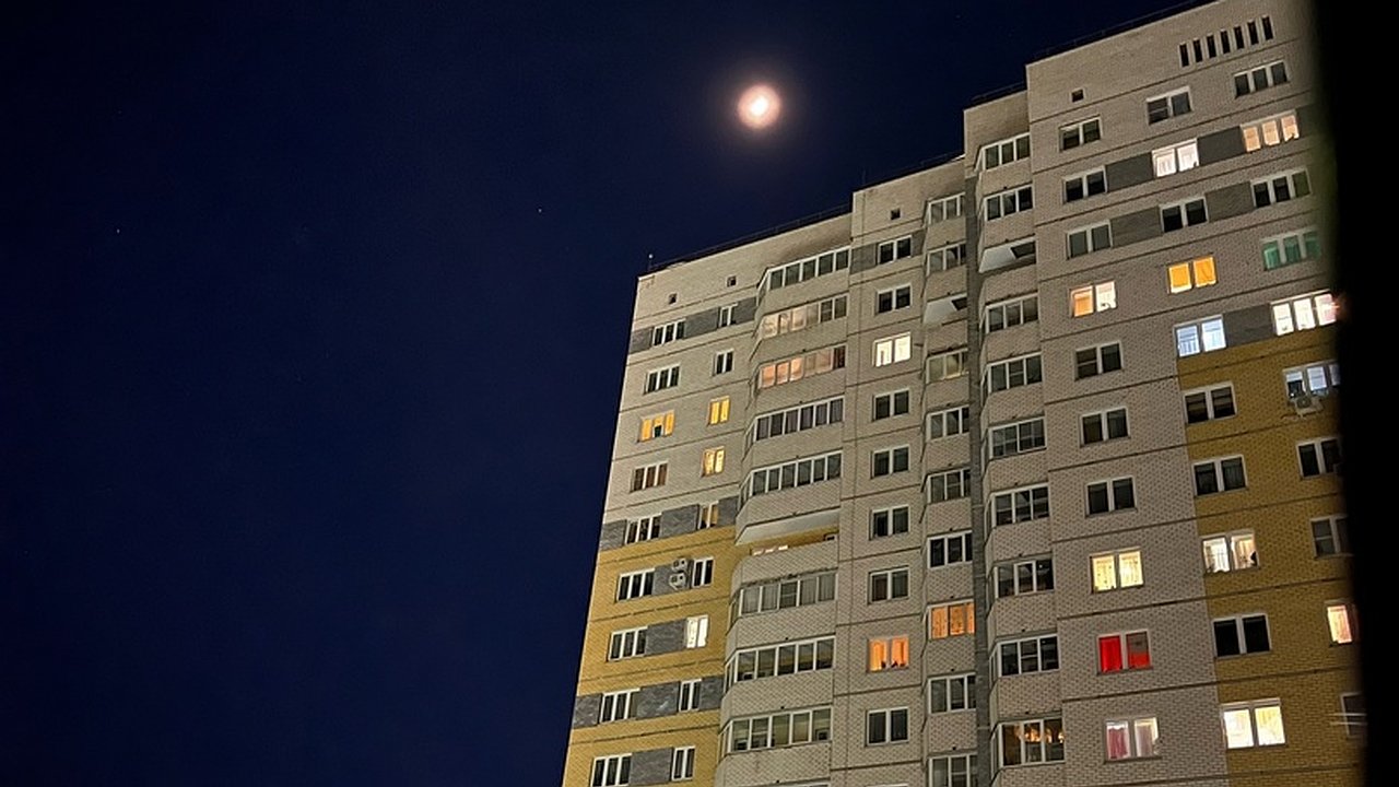Главная картинка новости: Стало известно, когда кировчане смогут увидеть кровавую луну