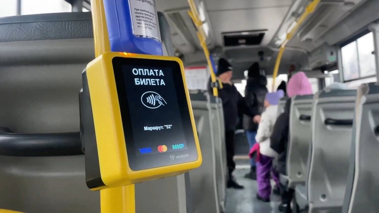 Главная картинка новости: В Кирове на двух автобусных маршрутах усилили контроль за "зайцами"