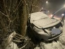 В Кирове на Слободском тракте автоледи после столкновения с другой машиной въехала в дерево