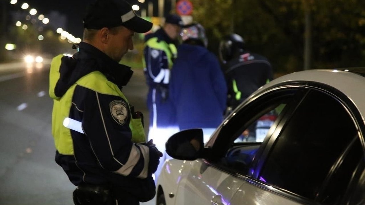 Главная картинка новости: С 16 апреля запрещено для всех водителей: приготовьтесь платить 4-значные суммы за каждый выезд