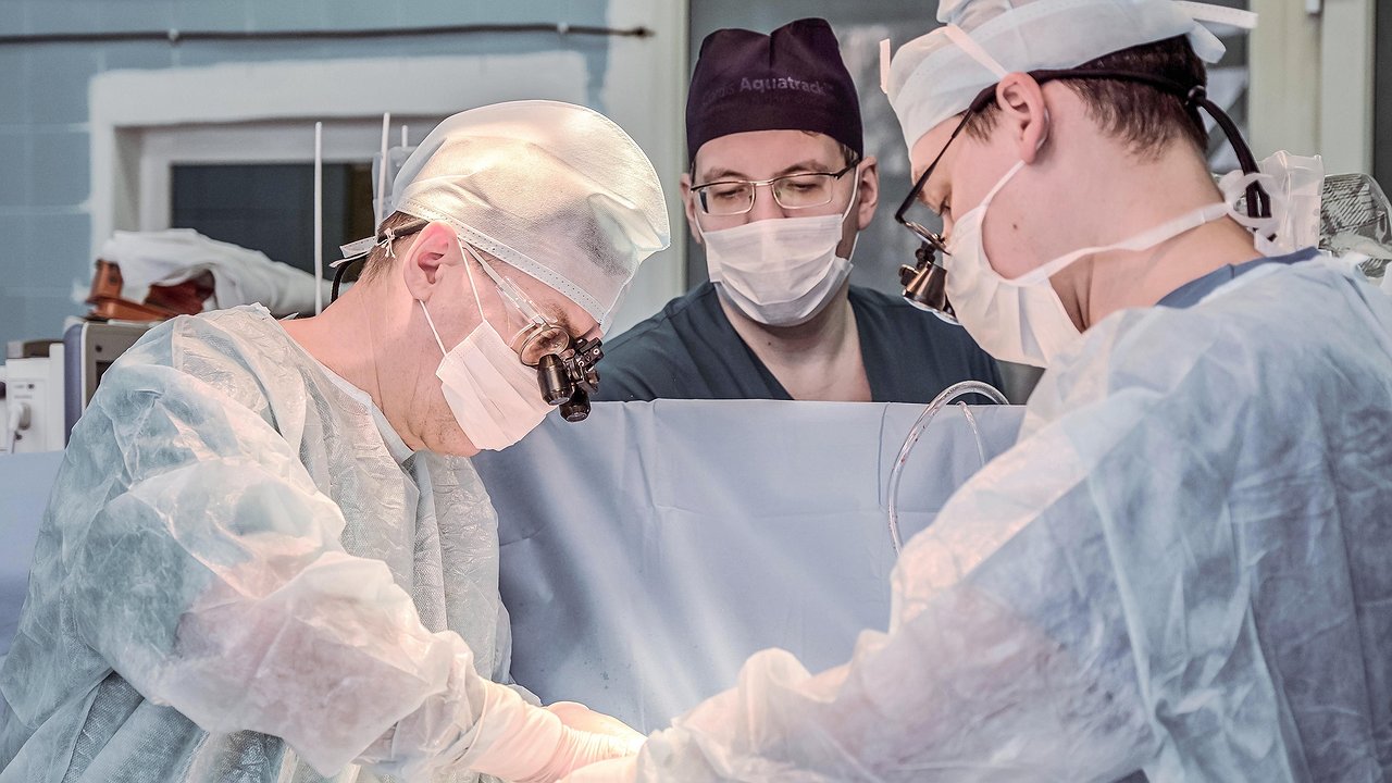 Главная картинка новости: В Кировской области 9-летний мальчик случайно проткнул глаз шампуром