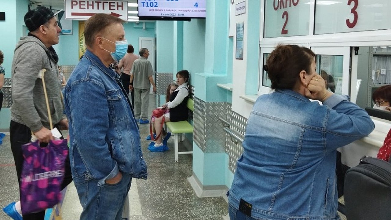 Главная картинка новости: Известен график работы больниц в Кировской области на период майских праздников