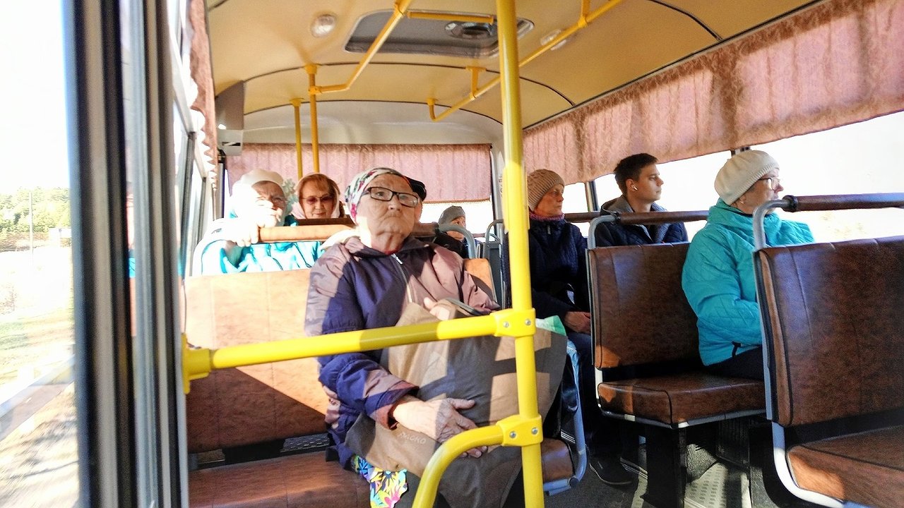 Главная картинка новости: Со 2 июня пенсионеров ждёт прибавка за март и апрель из-за 2 строчек в трудовой