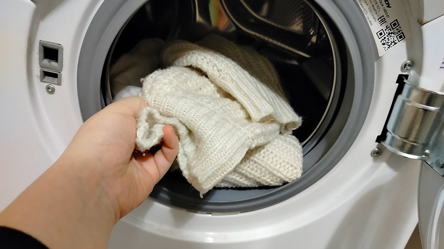 Главная картинка новости: Вот почему в манжете «стиралки» собирается вода: одно движение — и проблемы больше нет, вытирать ничего не надо