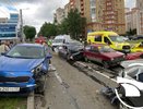 Шесть машин столкнулись на перекрестке Ленина и Милицейской: на месте три кареты скорой помощи