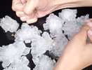 Град размером с кулак, оборванные провода и поваленные деревья: какой урон гроза нанесла жителям Кировской области