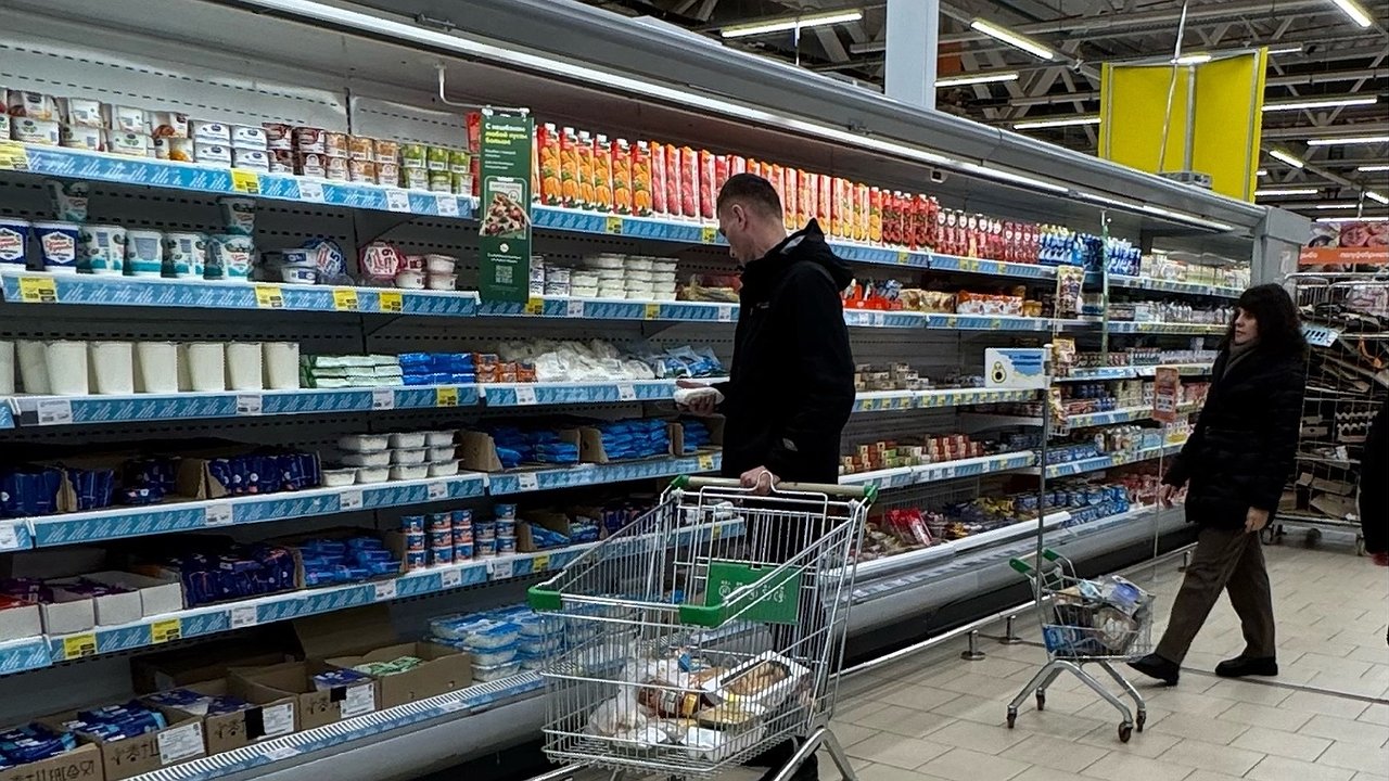 Главная картинка новости: Внутрь магазина больше не пустят: популярные "Магнит" и "Пятерочка" приняли судьбоносное для покупателей решение