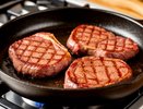 Жарю мясо без брызг — на кухне идеальная чистота: еще и сковородку мыть не надо — выручает бытовая вещица