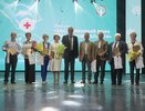 Лучшие врачи Кировской области получили почетные звания в День медика