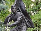 В Слободском открыли памятник знаменосцу Победы Григорию Булатову
