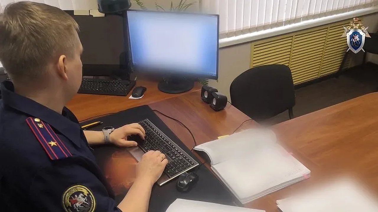 Главная картинка новости: Хотел просто покататься: в Кировской области 49-летний мужчина угнал машину