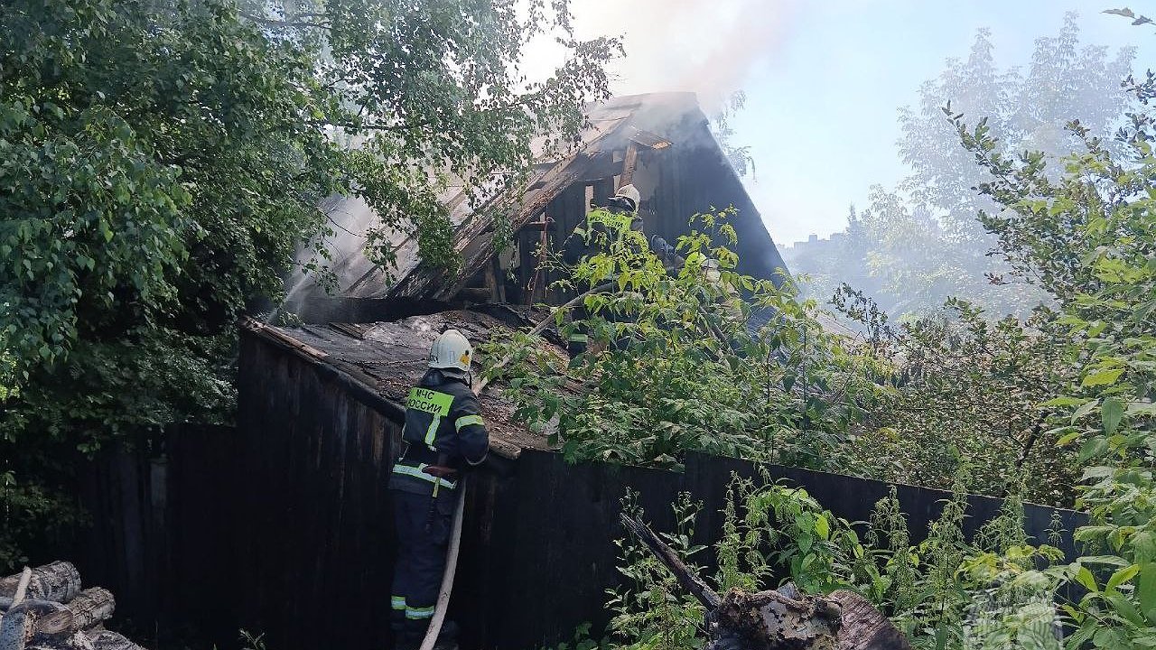 Главная картинка новости: 12 июля в Кировской области: четыре пожара, 11 ДТП и пропавший на Вятке мужчина