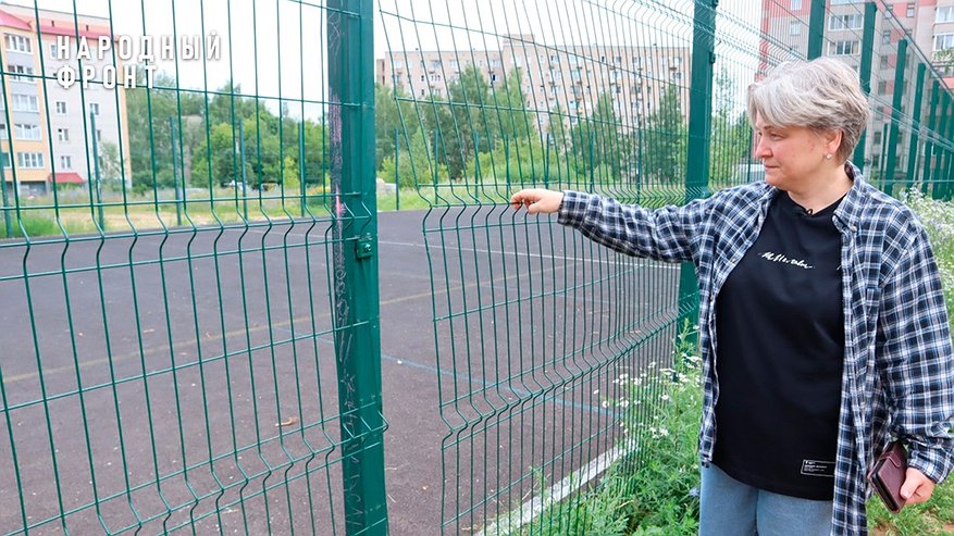 Главная картинка новости: В Кирове после жалоб приведут в порядок спортивный объект на улице Упита