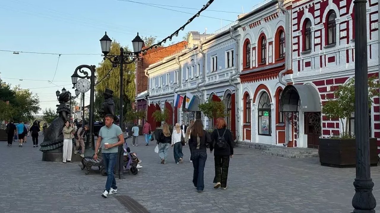 Главная картинка новости: В Кирове переименовали "Пешеходную Спасскую"