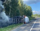 В Орловском районе грузовик загорелся после столкновения с трактором: есть пострадавшие