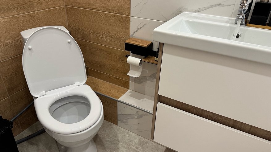 Главная картинка новости: Чем отмыть желтый налет в унитазе: народные средства и бытовая химия, советы – станет белее первого снега