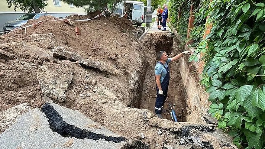 Главная картинка новости: В Кирове снова продлили ограничения движения троллейбусов из-за аварии на сети